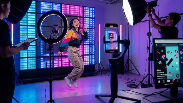 国产自拍短传媒创作中心